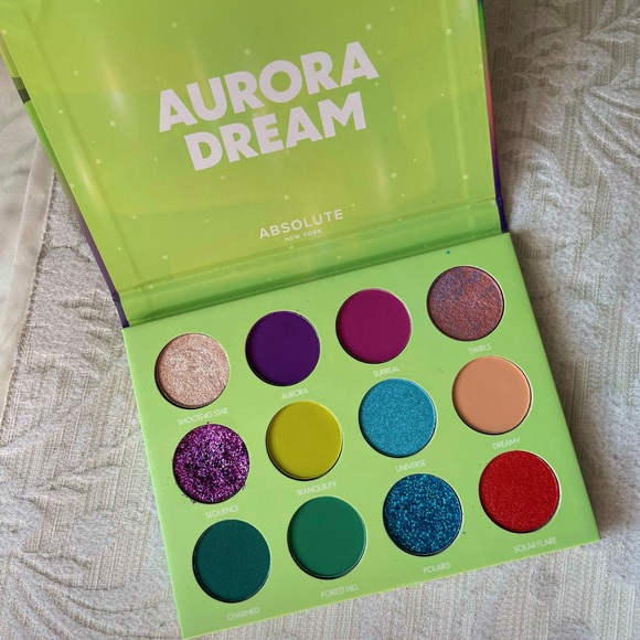 Aurora Dream Eyeshadow Pallet | Absolute New York Makeup | glitter eyeshadow - Picture 2 of 7